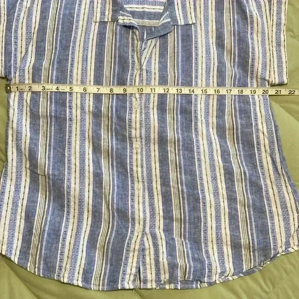 Lucky Brand Blue & White Striped Shirt Sleeve Button Up Shirt, Size Small.
